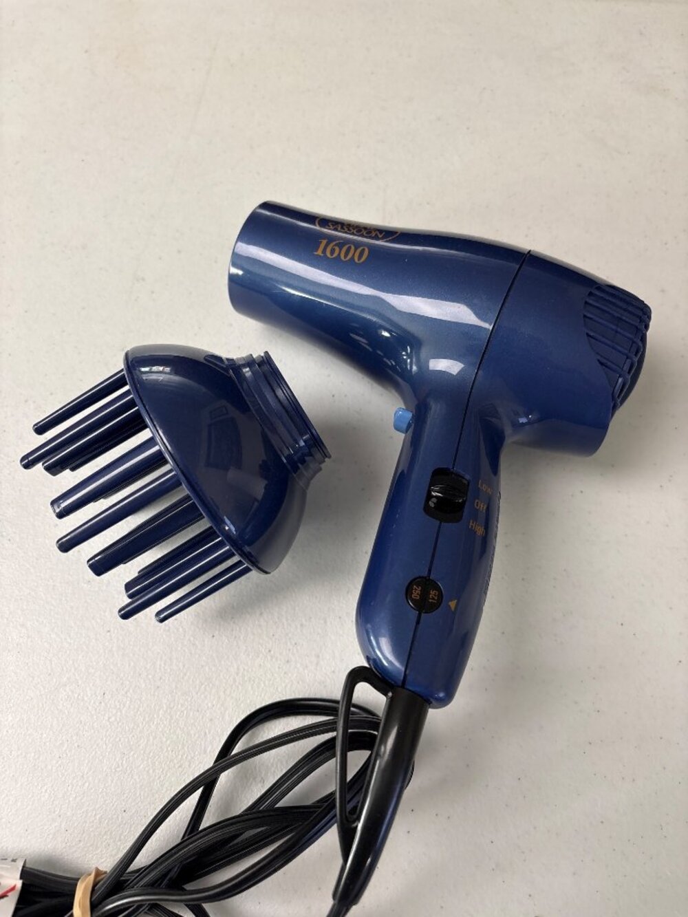 Vidal Sassoon 1600 Hair Dryer Diffuser Attachment Dual Voltage Settings Vintage